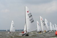 OK-Jollen an der Halsentonne