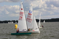 OK-Jolle und 420er auf dem Schwielochsee